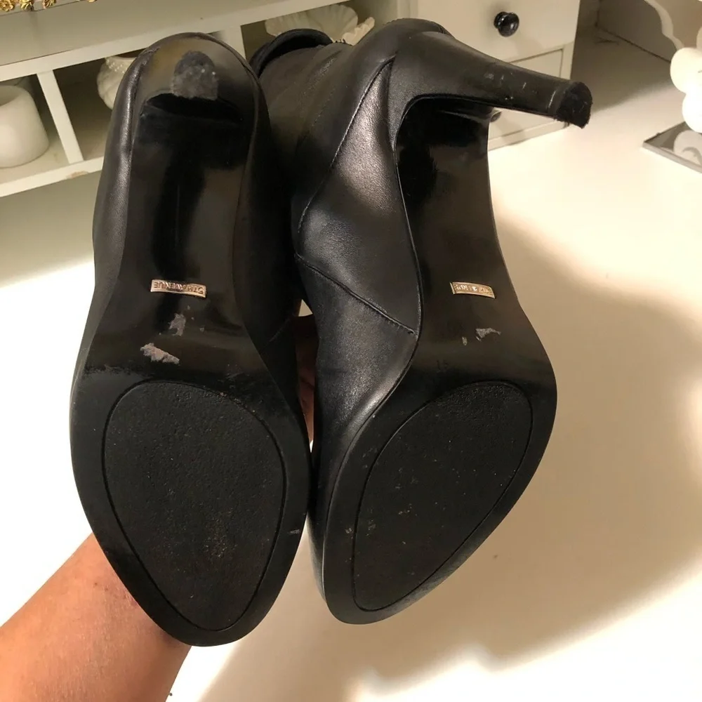 Fifth Avenue leather boots can wear half or tall